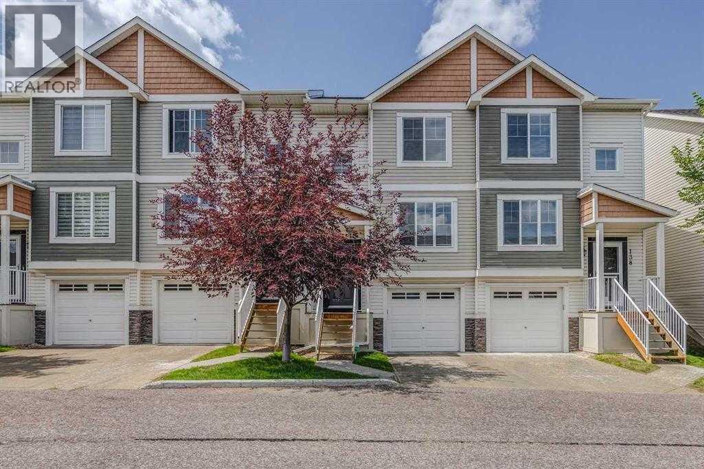 136 Pantego Lane Nw, Calgary, Alberta  T3K 0T1 - Photo 1 - A2266901