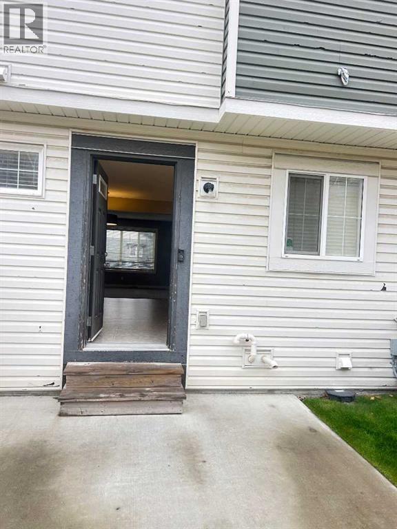 136 Pantego Lane Nw, Calgary, Alberta  T3K 0T1 - Photo 3 - A2266901