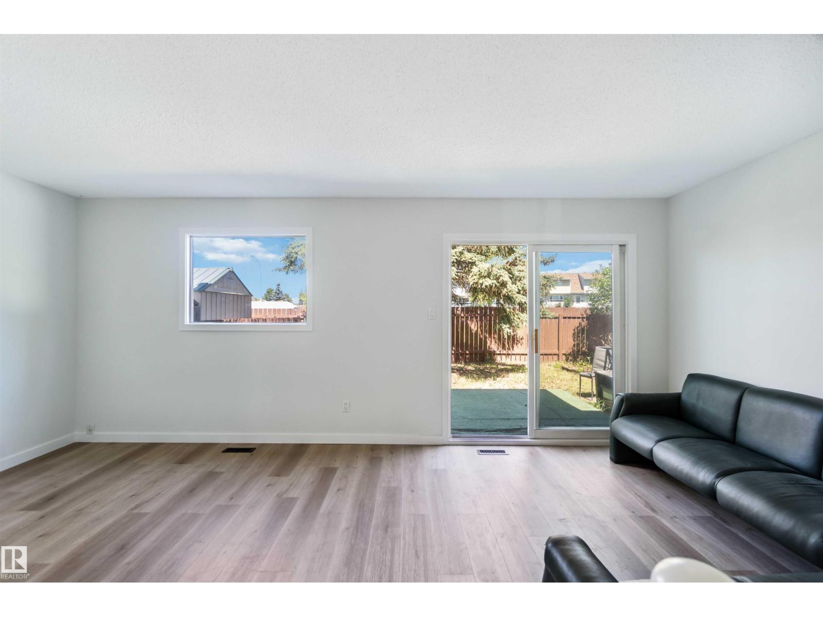 1096 Millbourne Rd E Nw, Edmonton, Alberta  T6K 1W1 - Photo 7 - E4463505