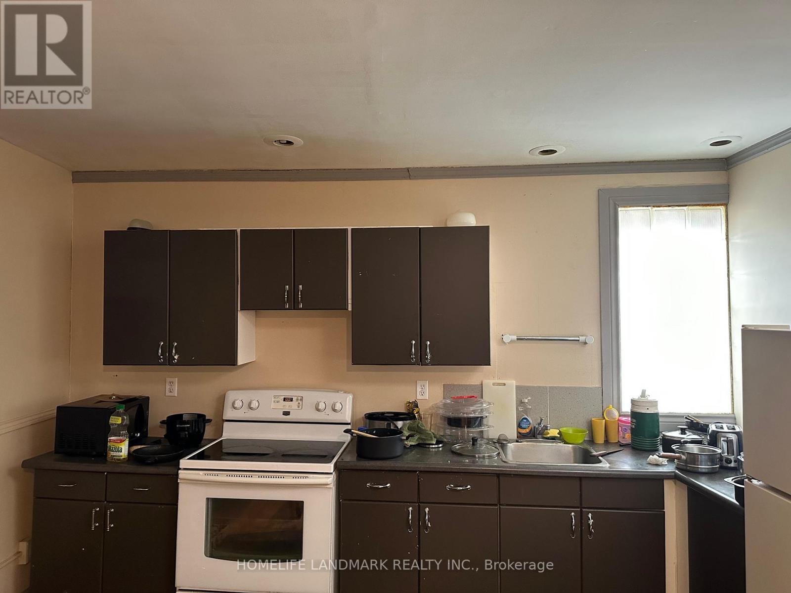Apartment C - 92 King Street W, Cobourg, Ontario  K9A 2M4 - Photo 5 - X12481855