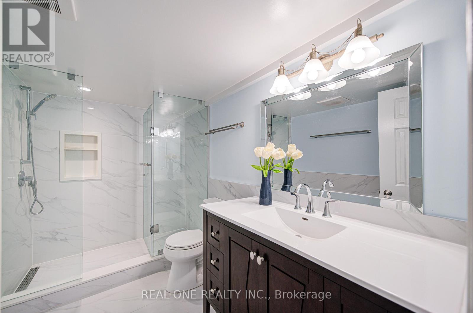 250 Belvenia Road, Burlington, Ontario  L7L 2G4 - Photo 26 - W12481866