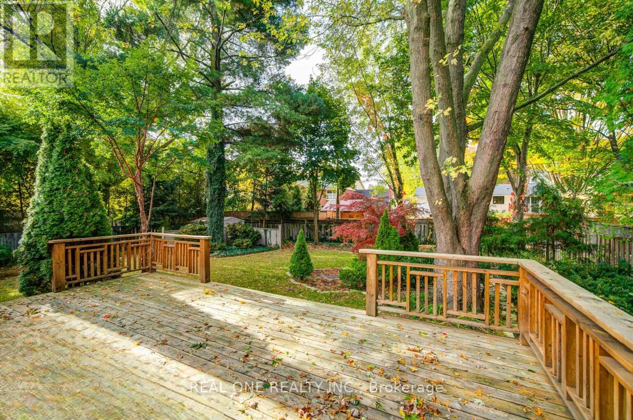250 Belvenia Road, Burlington, Ontario  L7L 2G4 - Photo 36 - W12481866