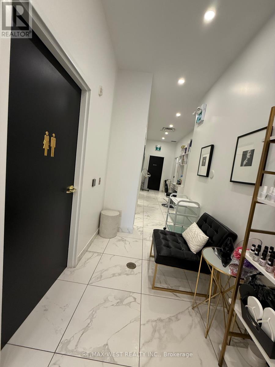 4 - 5027 Hurontario St (Rent Room 1) Street, Mississauga, Ontario  L4Z 3X6 - Photo 7 - W12479468