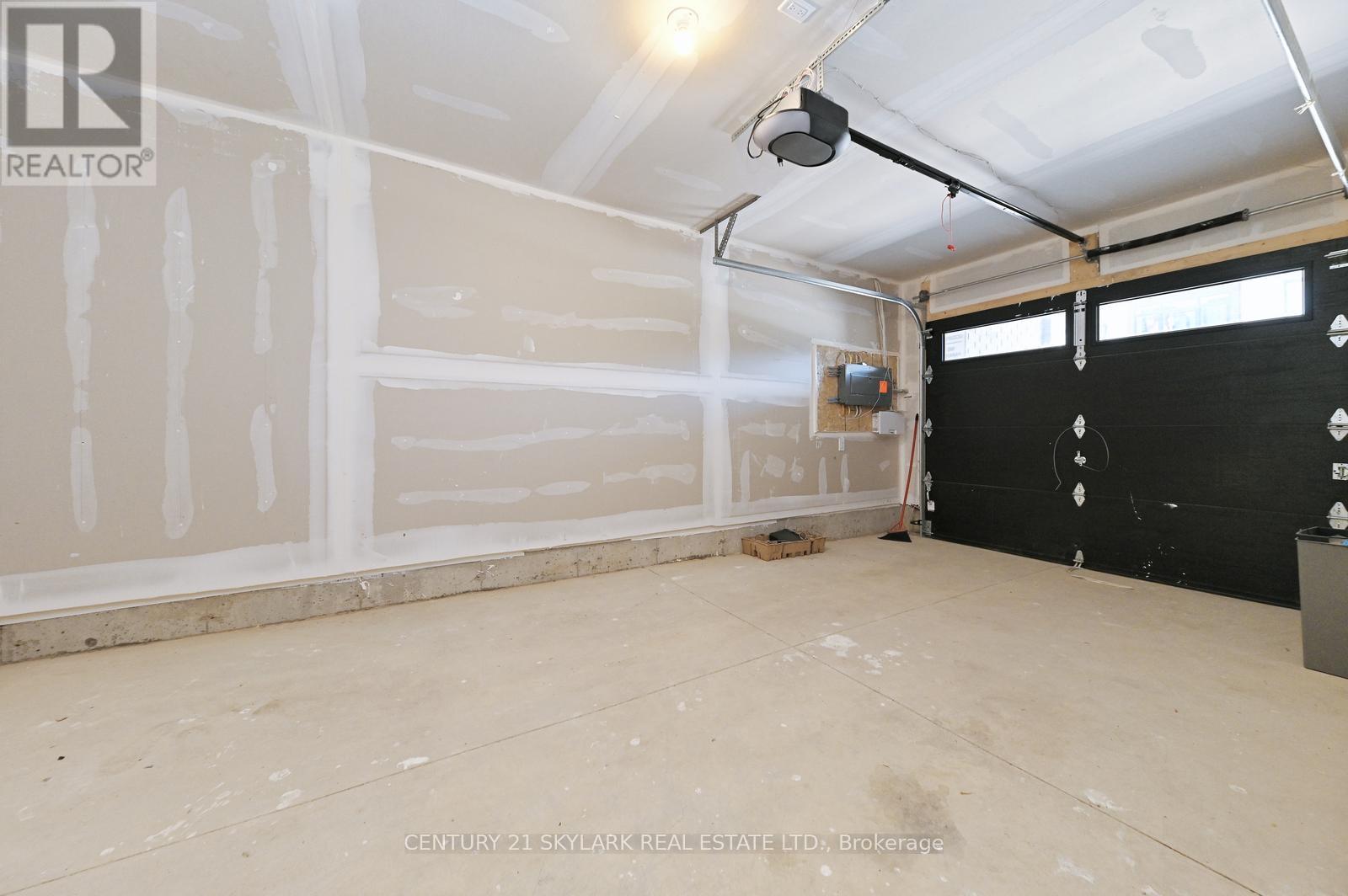105 - 461 Blackburn Drive, Brantford, Ontario  N3T 0W9 - Photo 11 - X12481859
