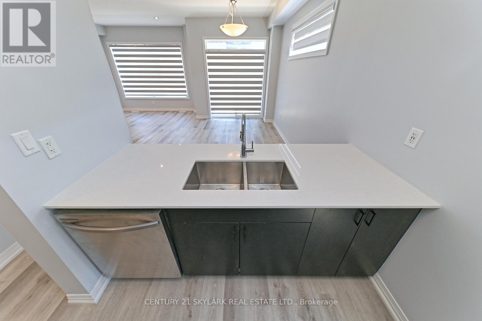105 - 461 Blackburn Drive, Brantford, Ontario  N3T 0W9 - Photo 17 - X12481859