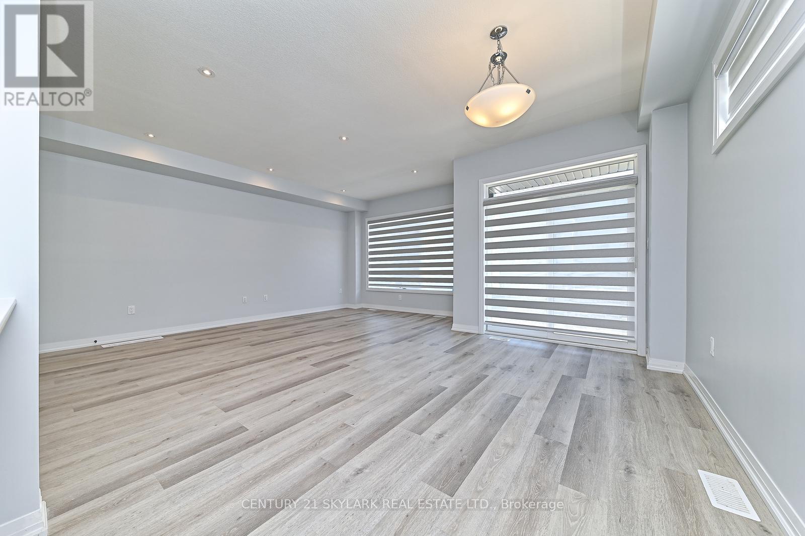 105 - 461 Blackburn Drive, Brantford, Ontario  N3T 0W9 - Photo 24 - X12481859