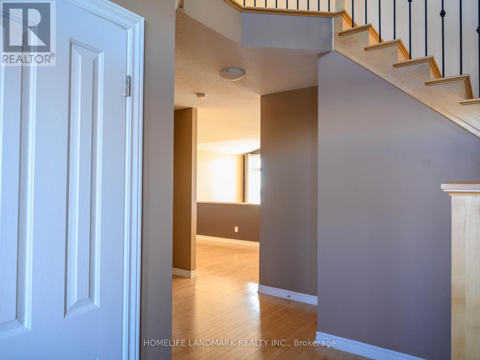 2143 Wickerson Road E, London South, Ontario  N6K 5C4 - Photo 4 - X12481865
