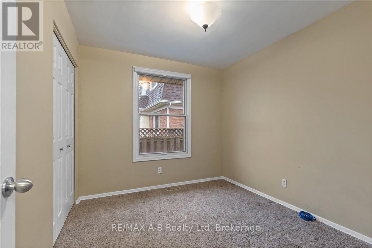 86 Windemere Crescent, Stratford, Ontario  N5A 6B1 - Photo 22 - X12481870