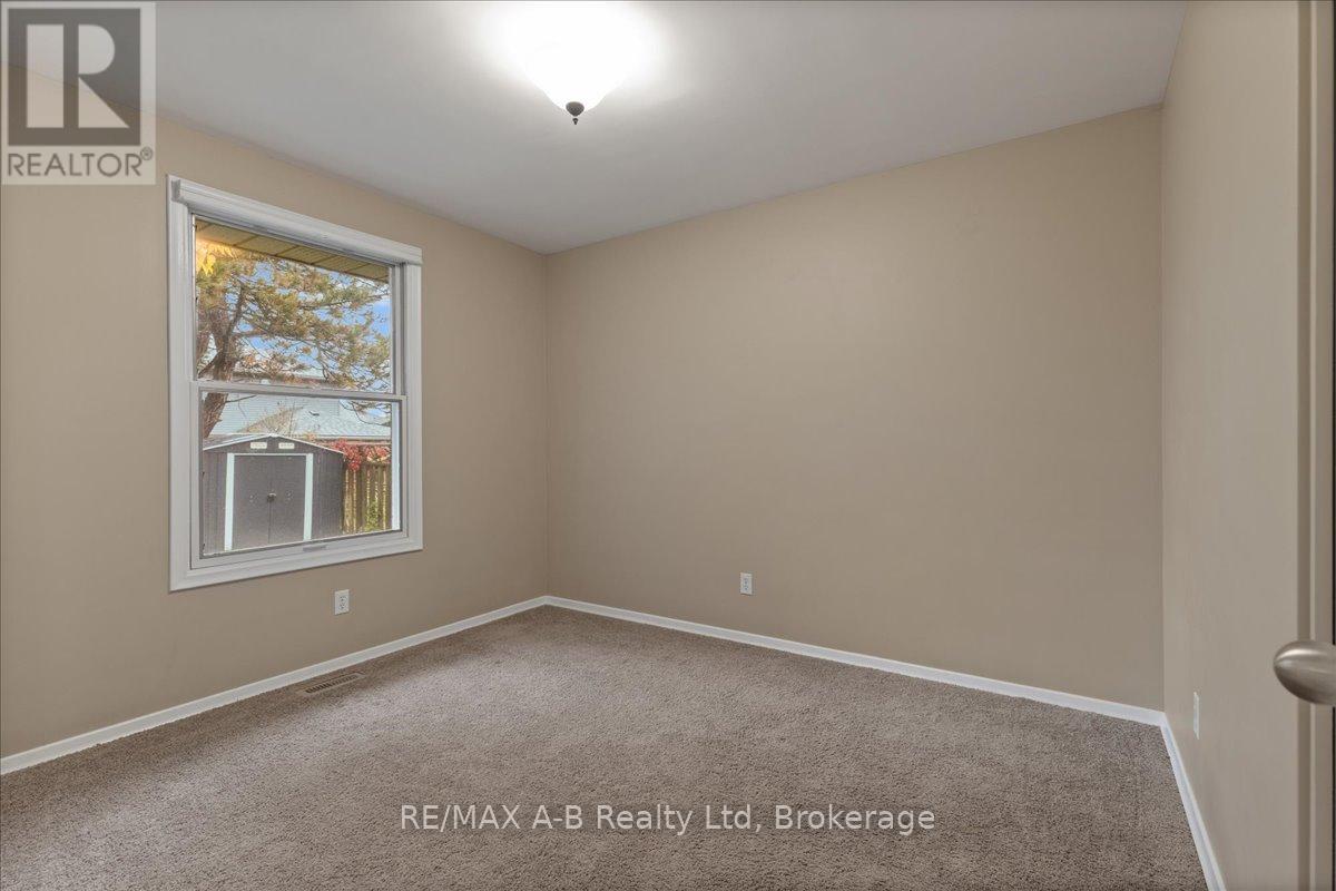 86 Windemere Crescent, Stratford, Ontario  N5A 6B1 - Photo 25 - X12481870