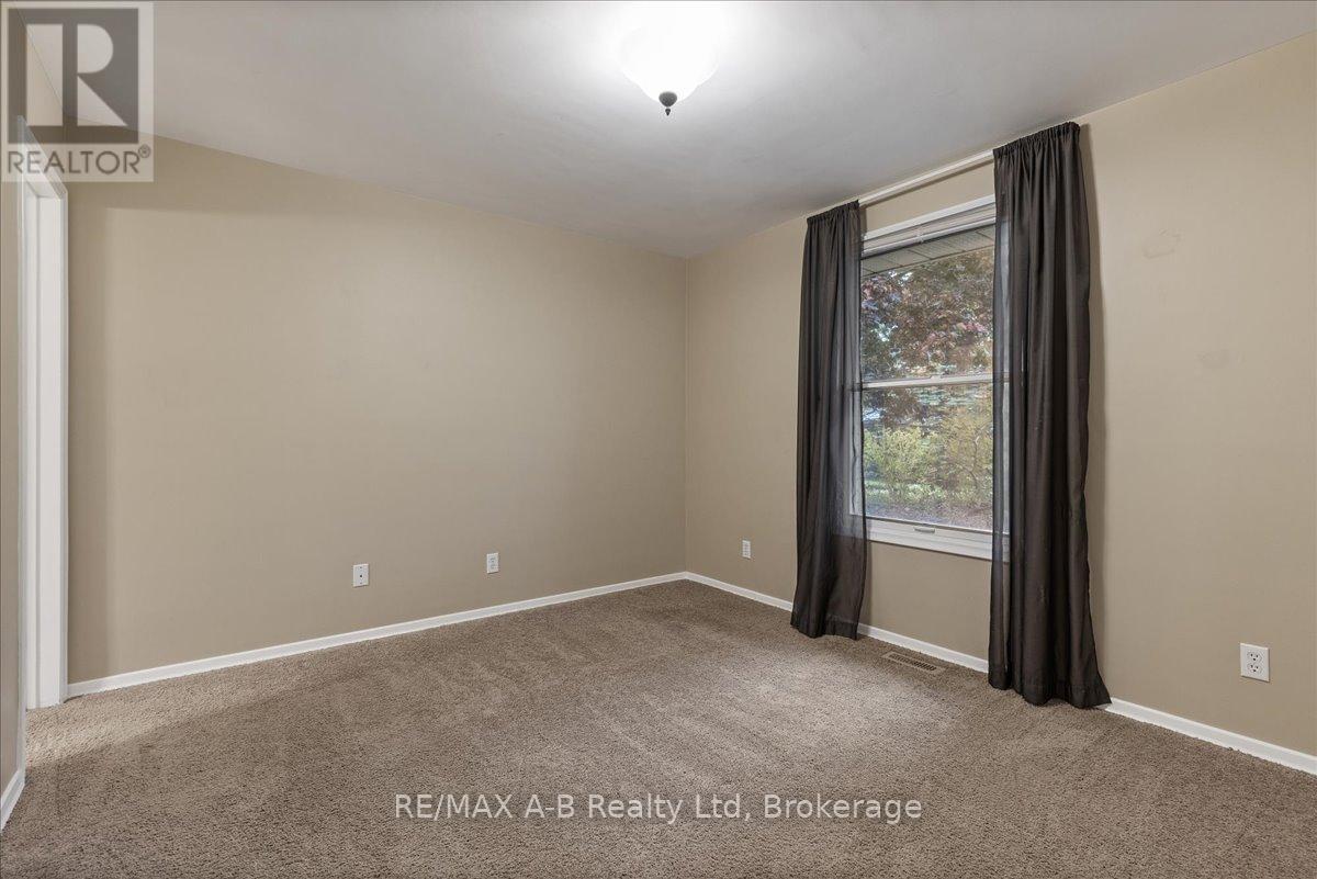 86 Windemere Crescent, Stratford, Ontario  N5A 6B1 - Photo 27 - X12481870