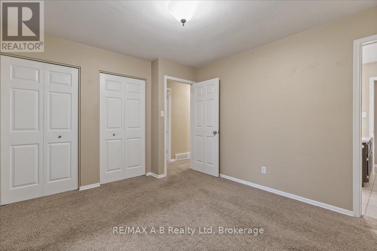 86 Windemere Crescent, Stratford, Ontario  N5A 6B1 - Photo 28 - X12481870