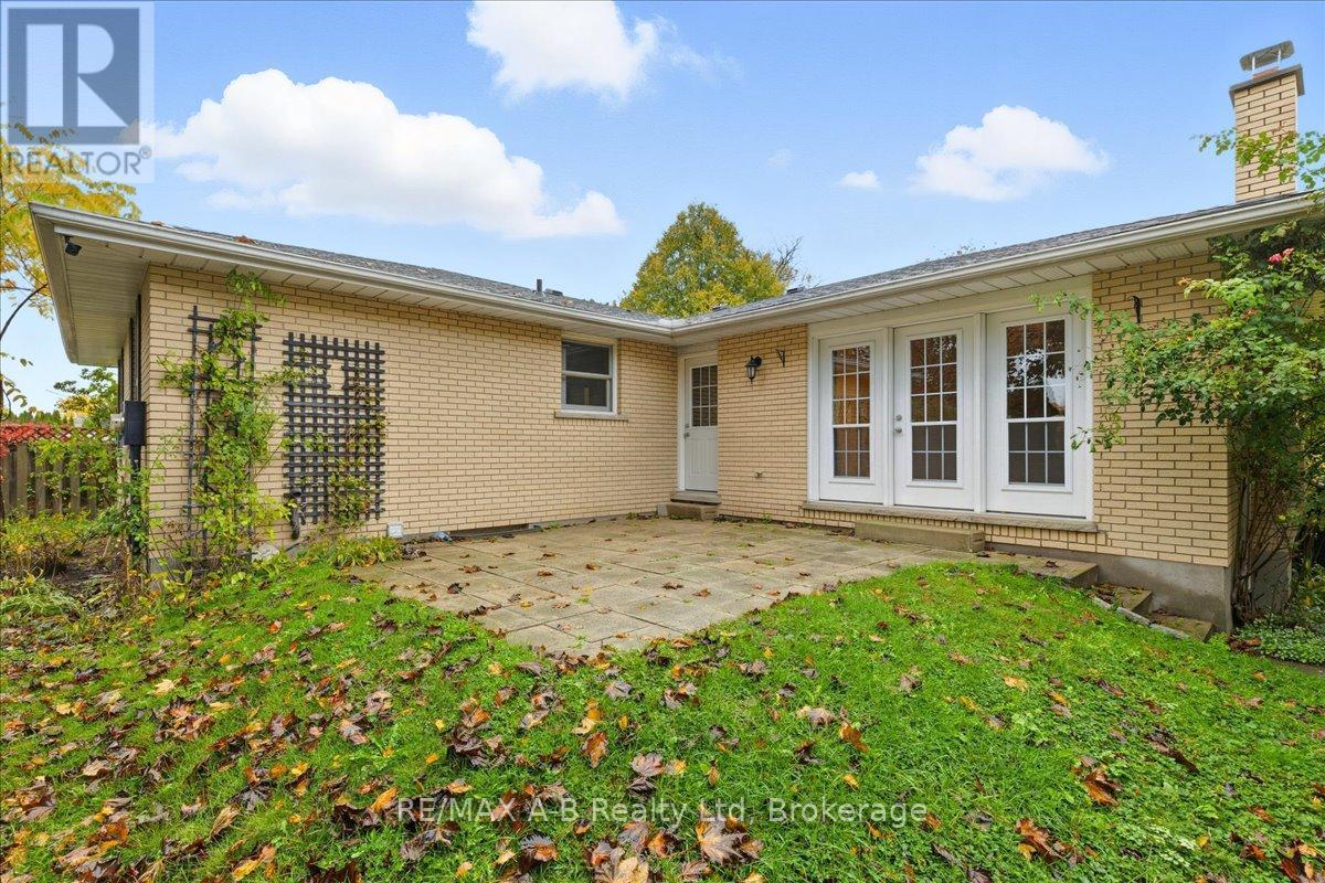 86 Windemere Crescent, Stratford, Ontario  N5A 6B1 - Photo 43 - X12481870