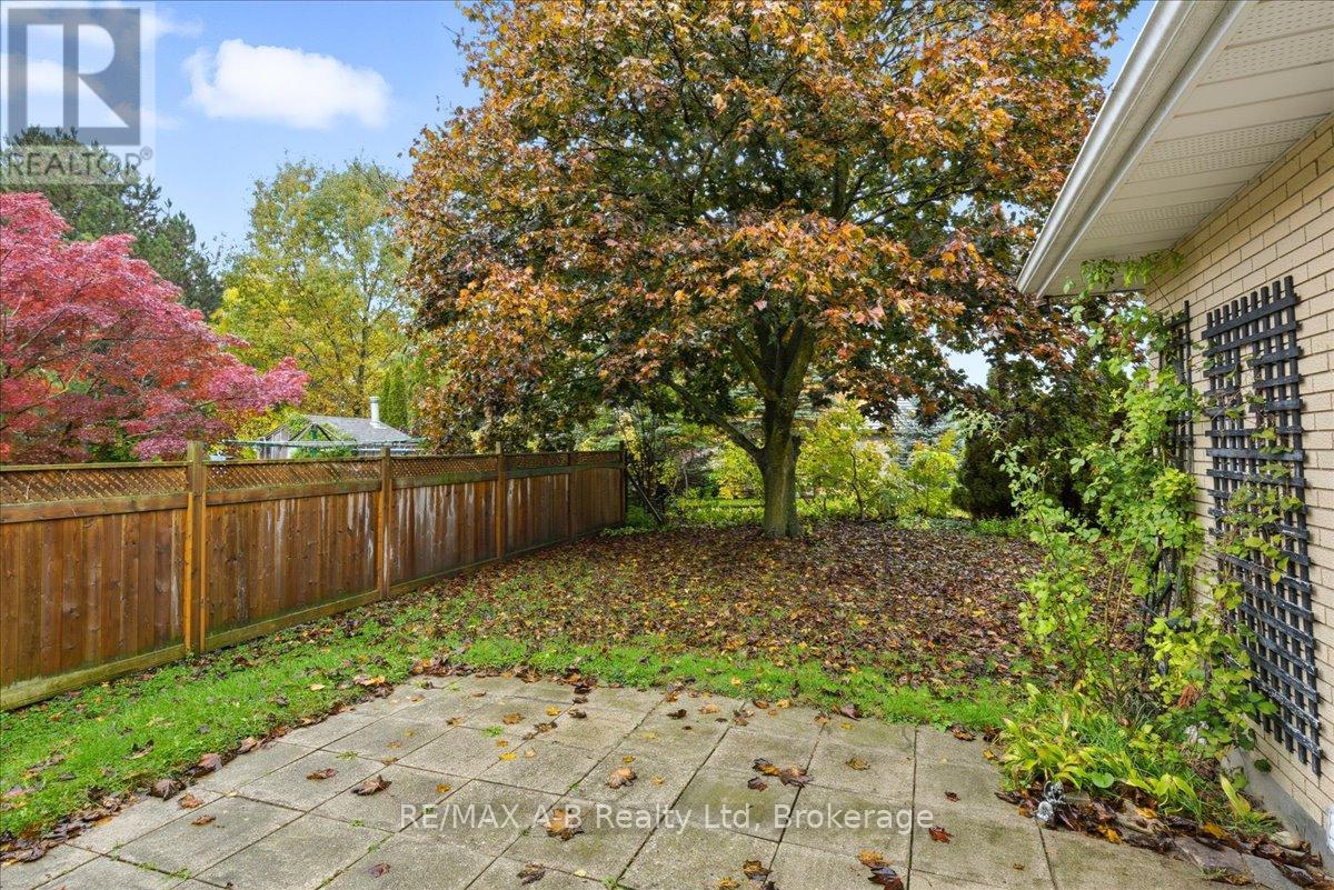 86 Windemere Crescent, Stratford, Ontario  N5A 6B1 - Photo 44 - X12481870