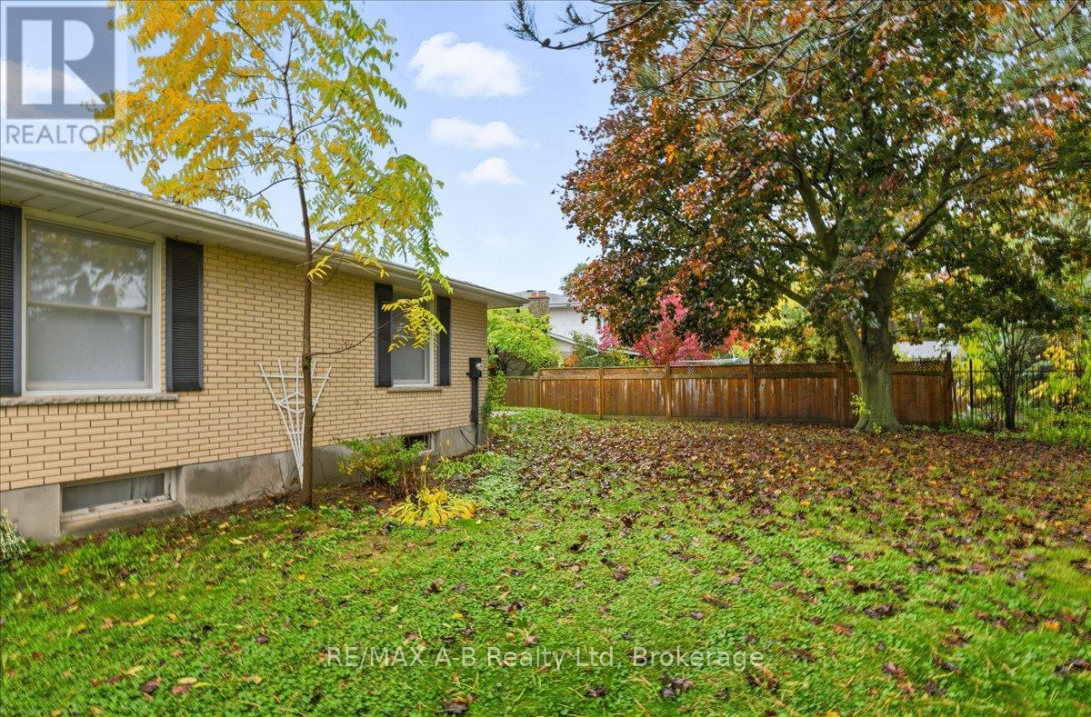86 Windemere Crescent, Stratford, Ontario  N5A 6B1 - Photo 46 - X12481870