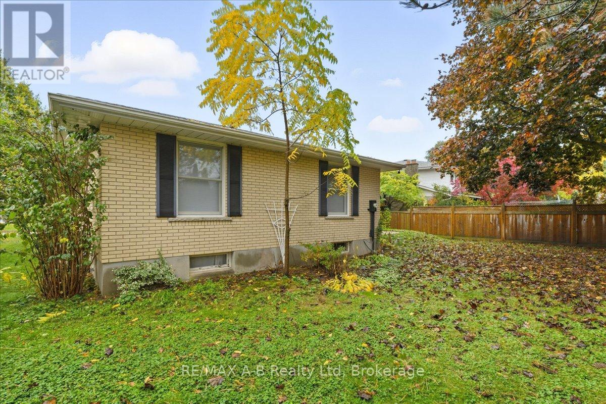 86 Windemere Crescent, Stratford, Ontario  N5A 6B1 - Photo 47 - X12481870