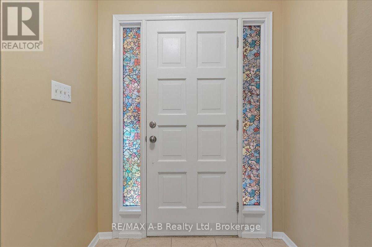 86 Windemere Crescent, Stratford, Ontario  N5A 6B1 - Photo 7 - X12481870