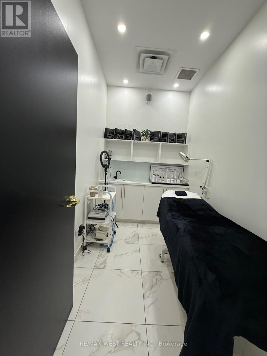 4 - 5027 Hurontario (Rent Room 3) Street Ne, Mississauga, Ontario  L4Z 3X6 - Photo 8 - W12479464