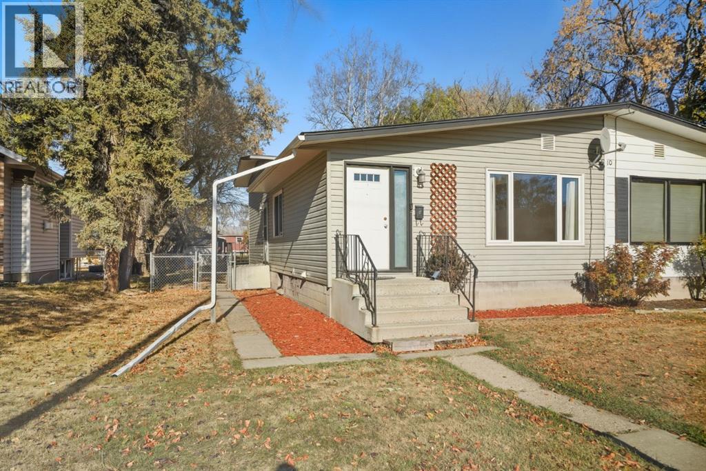 A, 5510 52 Avenue, Lacombe, Alberta  T4L 1L1 - Photo 1 - A2266204
