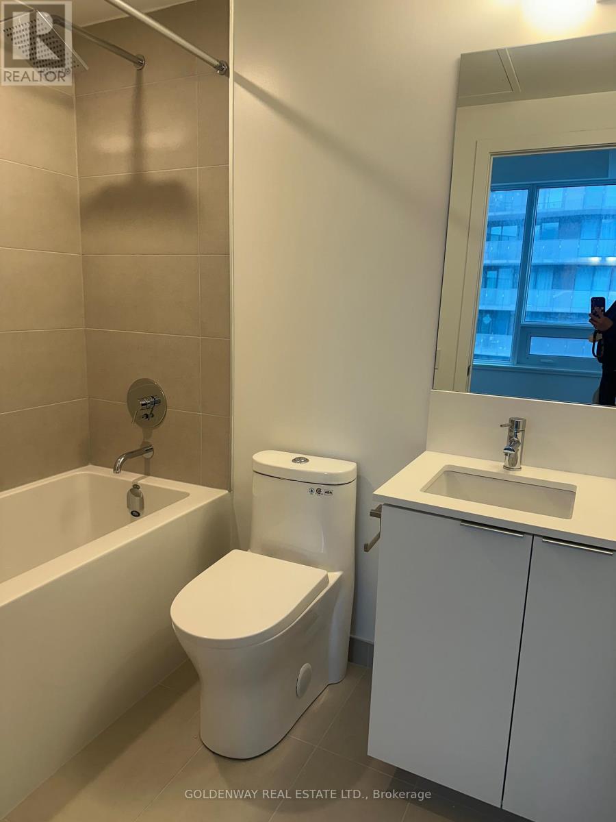 3216 - 8 Wellesley Street W, Toronto, Ontario  M4Y 0J5 - Photo 13 - C12481867