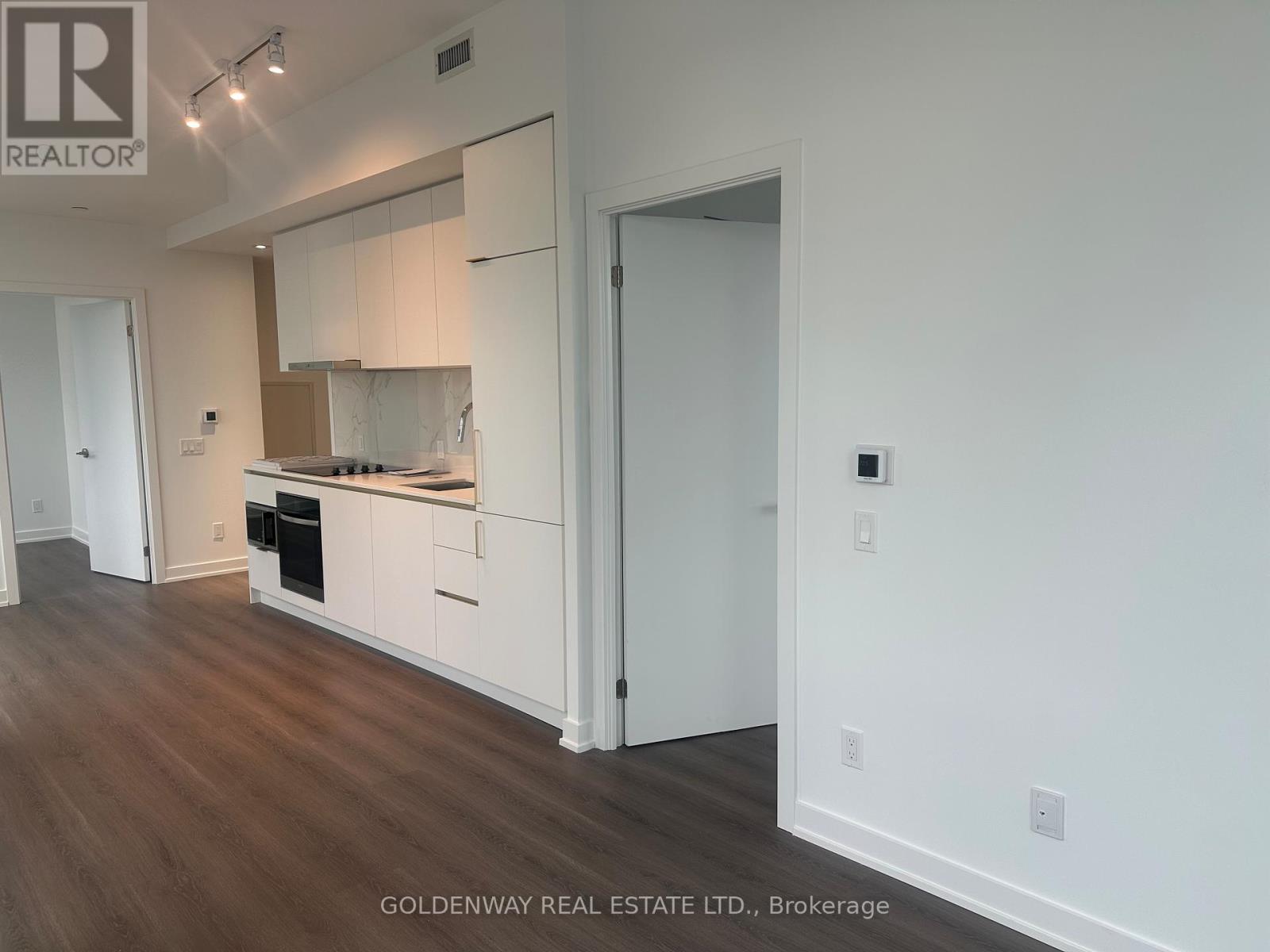 3216 - 8 Wellesley Street W, Toronto, Ontario  M4Y 0J5 - Photo 6 - C12481867