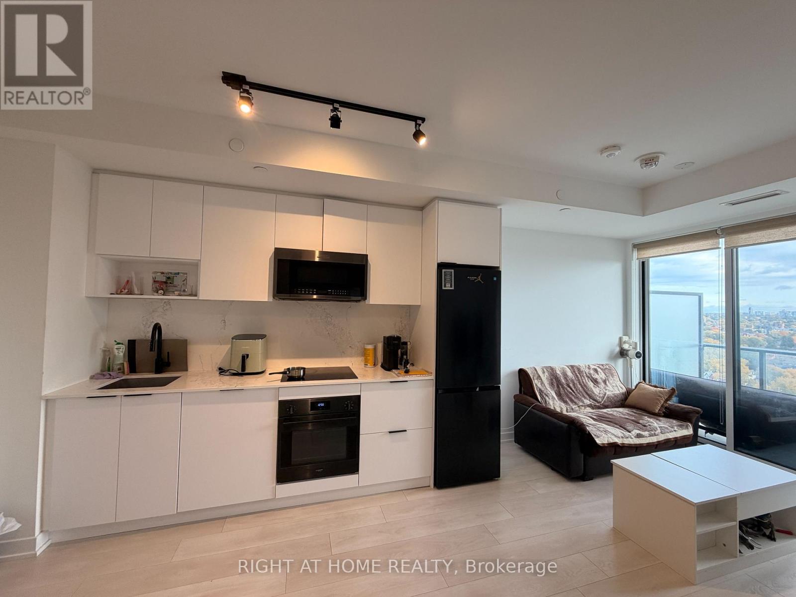 1801 - 5 Defries Street, Toronto, Ontario  M5A 0W7 - Photo 4 - C12481869