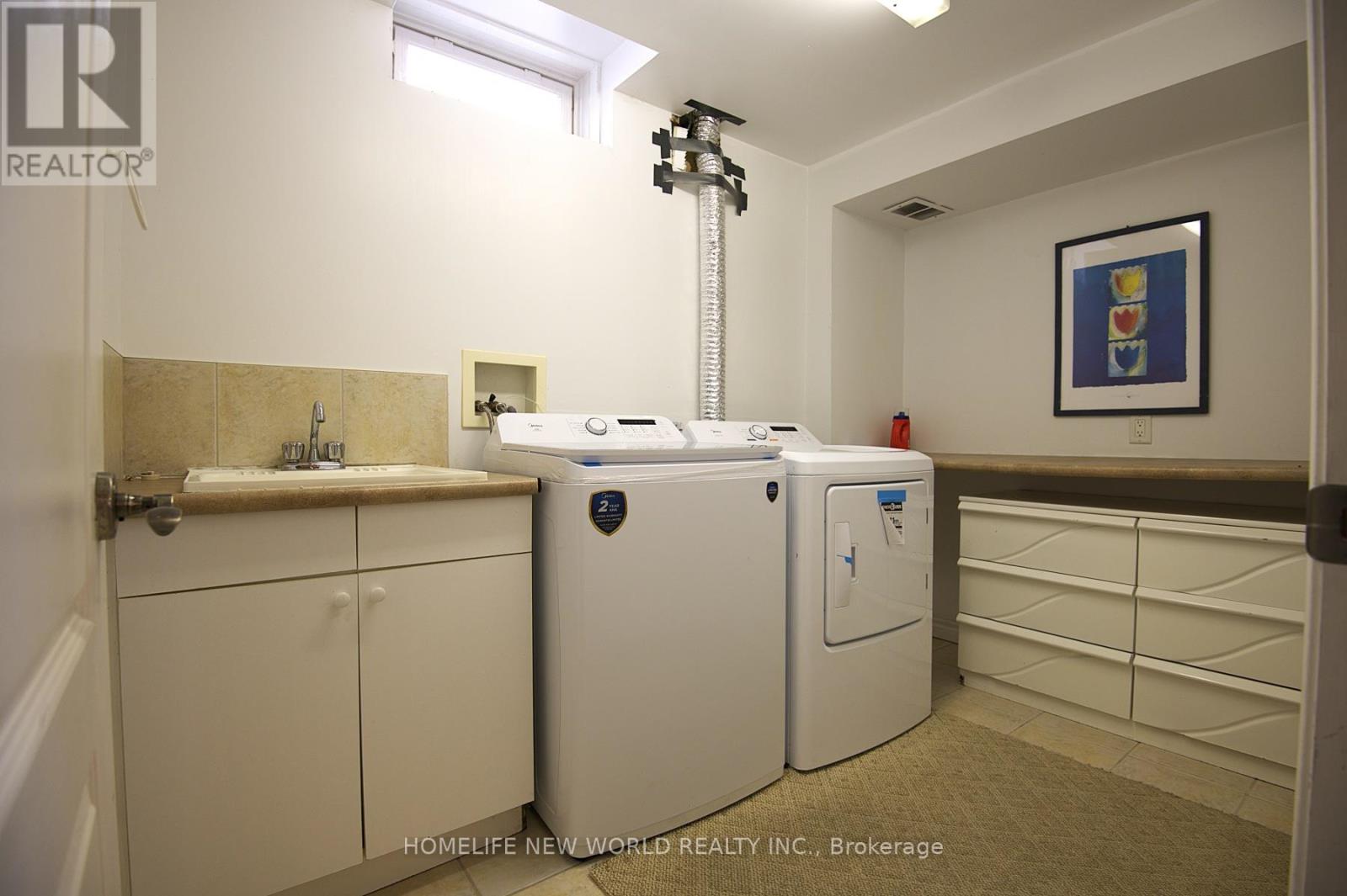 70 Thomas Legge Crescent, Richmond Hill, Ontario  L4E 4V8 - Photo 10 - N12481873