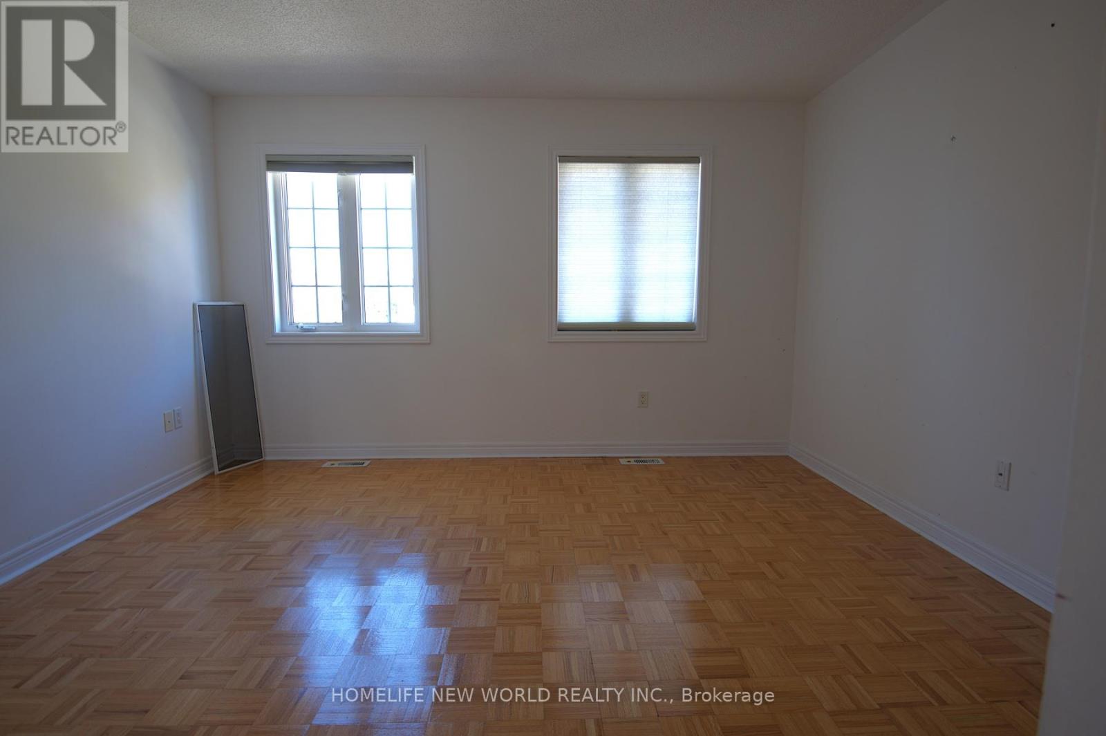 70 Thomas Legge Crescent, Richmond Hill, Ontario  L4E 4V8 - Photo 15 - N12481873