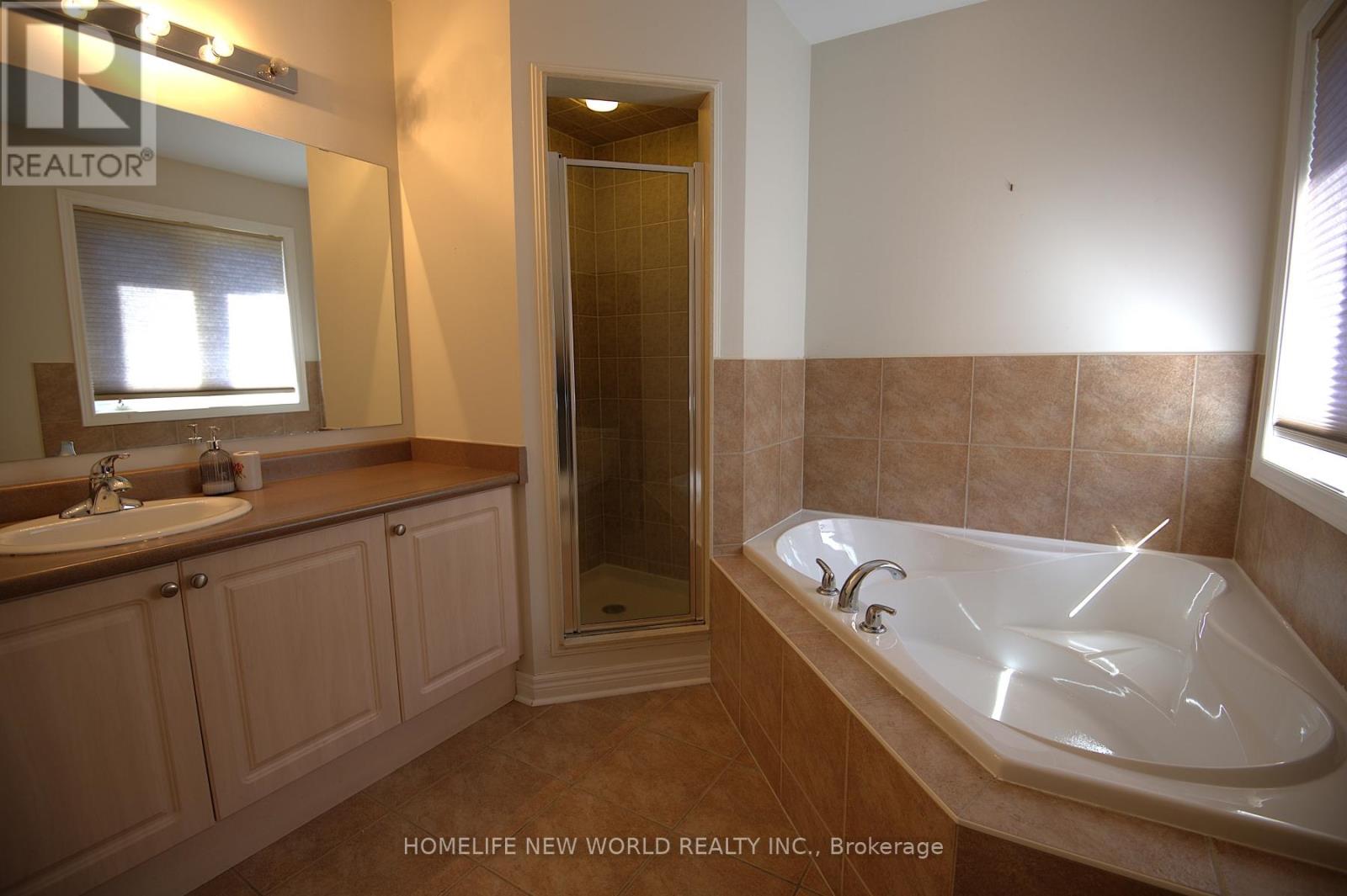 70 Thomas Legge Crescent, Richmond Hill, Ontario  L4E 4V8 - Photo 17 - N12481873