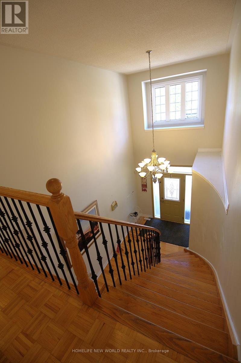 70 Thomas Legge Crescent, Richmond Hill, Ontario  L4E 4V8 - Photo 20 - N12481873
