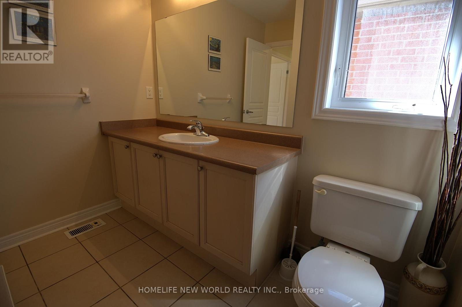 70 Thomas Legge Crescent, Richmond Hill, Ontario  L4E 4V8 - Photo 21 - N12481873