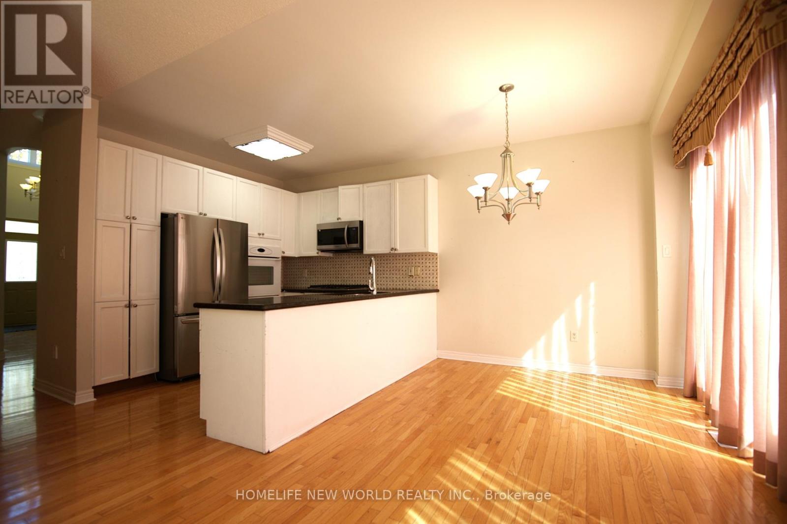 70 Thomas Legge Crescent, Richmond Hill, Ontario  L4E 4V8 - Photo 4 - N12481873