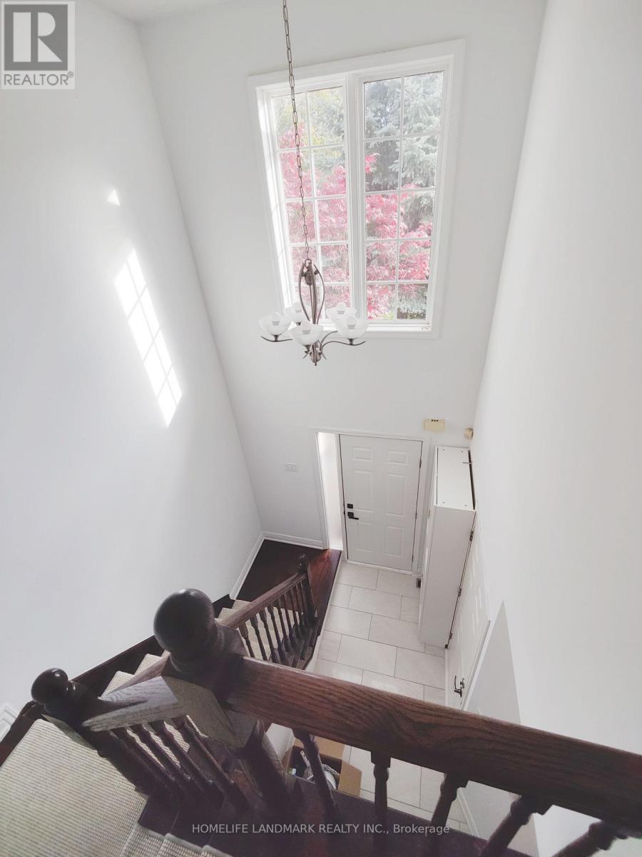 96 Formosa Drive, Richmond Hill, Ontario  L4S 1T1 - Photo 14 - N12481876