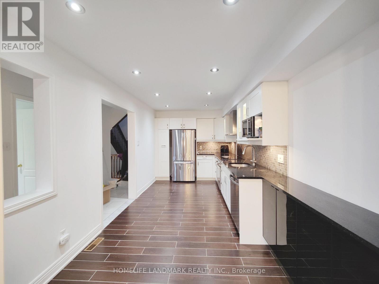 96 Formosa Drive, Richmond Hill, Ontario  L4S 1T1 - Photo 6 - N12481876