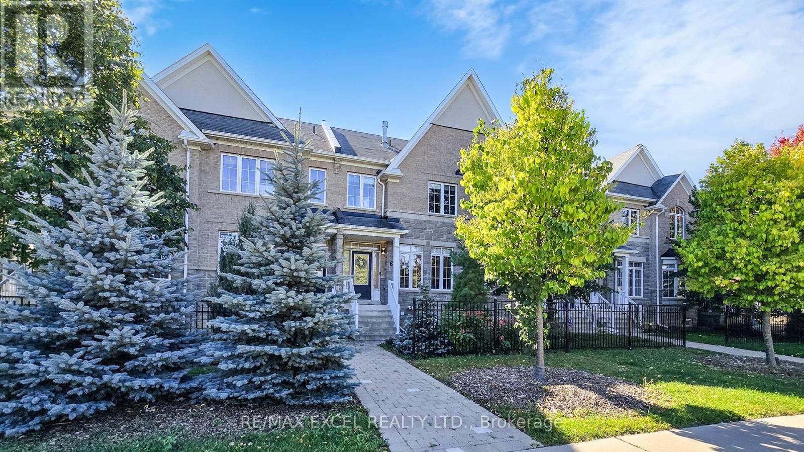 62 MACK CLEMENT LANE, Richmond Hill, Ontario