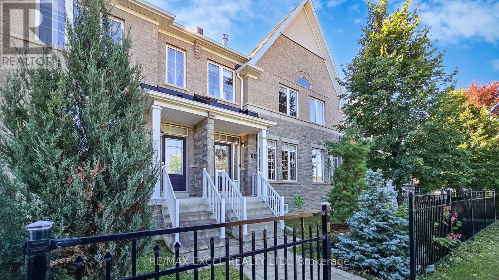 62 Mack Clement Lane, Richmond Hill, Ontario  L4S 0G2 - Photo 2 - N12481878