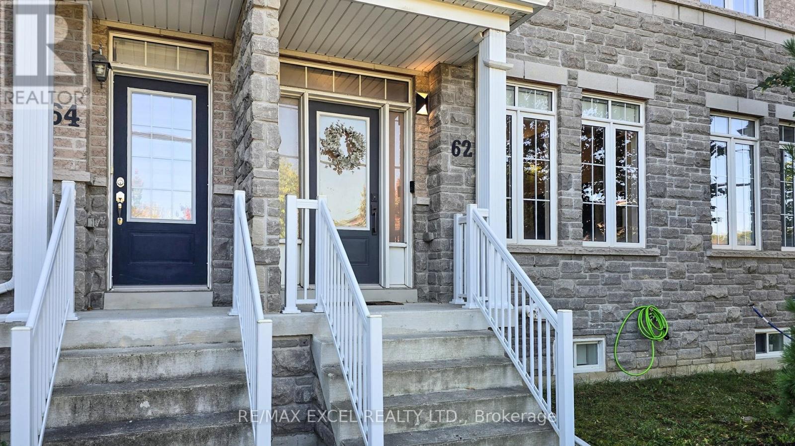 62 Mack Clement Lane, Richmond Hill, Ontario  L4S 0G2 - Photo 3 - N12481878