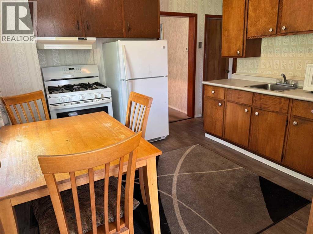 22610 10 Avenue, Hillcrest, Alberta  T0K 1C0 - Photo 8 - A2244877