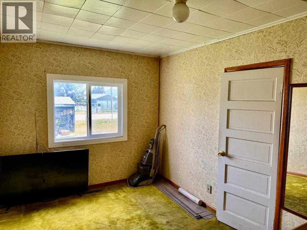 22610 10 Avenue, Hillcrest, Alberta  T0K 1C0 - Photo 9 - A2244877