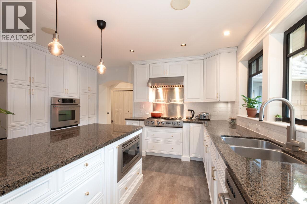 1050 11th Street, West Vancouver, British Columbia  V7T 2M5 - Photo 8 - R3056119