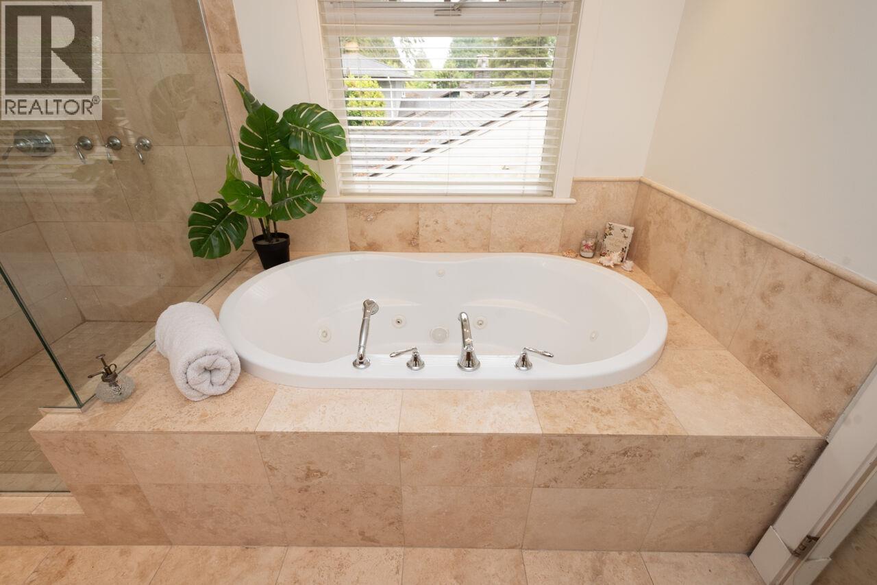 1050 11th Street, West Vancouver, British Columbia  V7T 2M5 - Photo 18 - R3056119