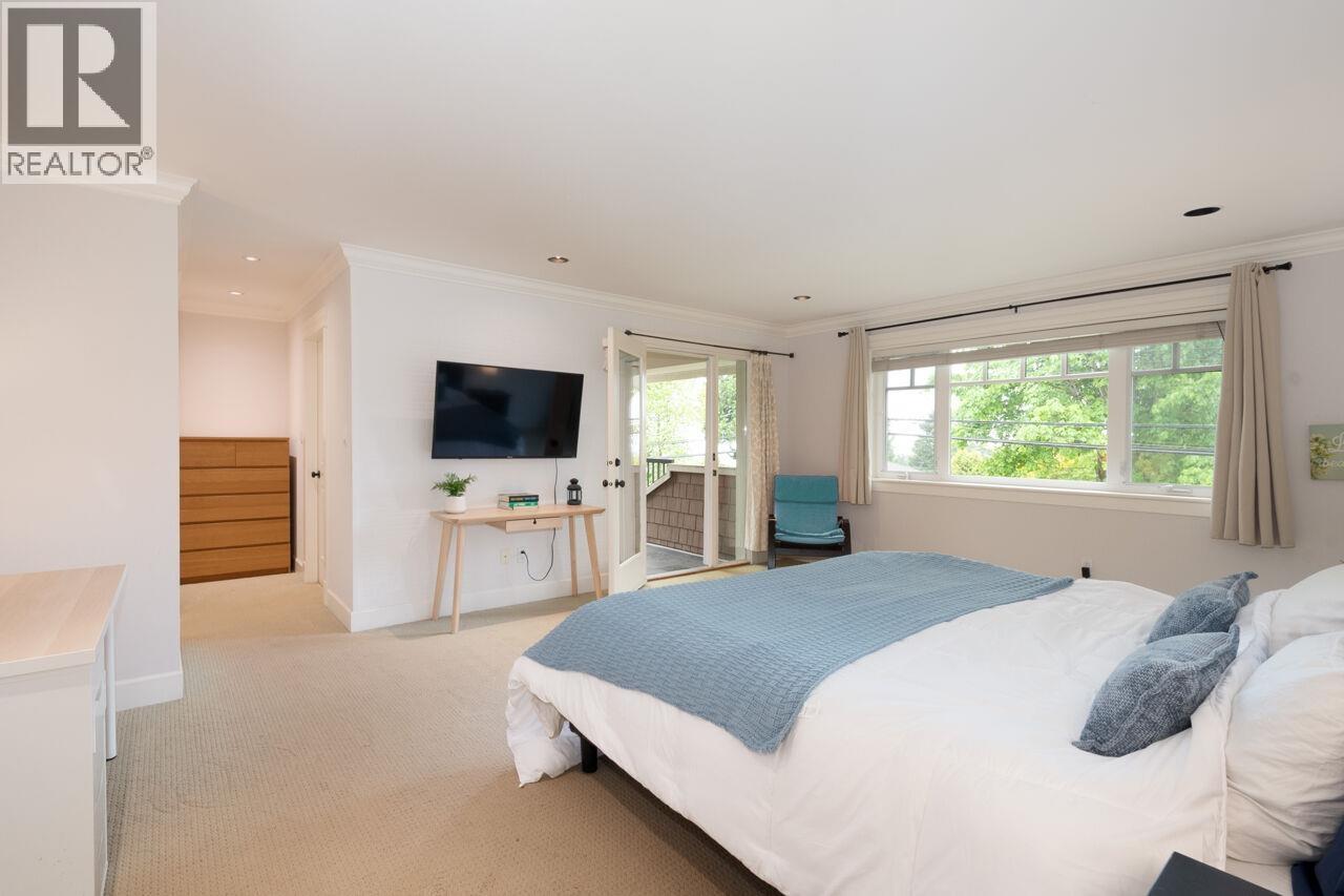 1050 11th Street, West Vancouver, British Columbia  V7T 2M5 - Photo 14 - R3056119