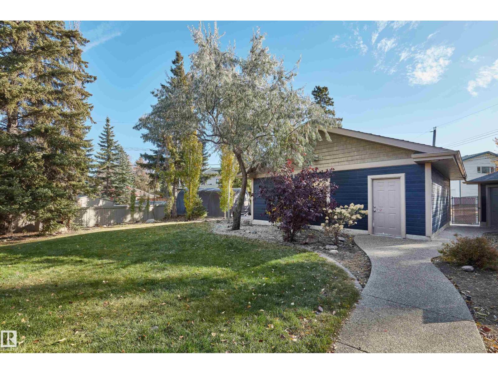 11003 64 Av Nw, Edmonton, Alberta  T6H 1T4 - Photo 36 - E4463513