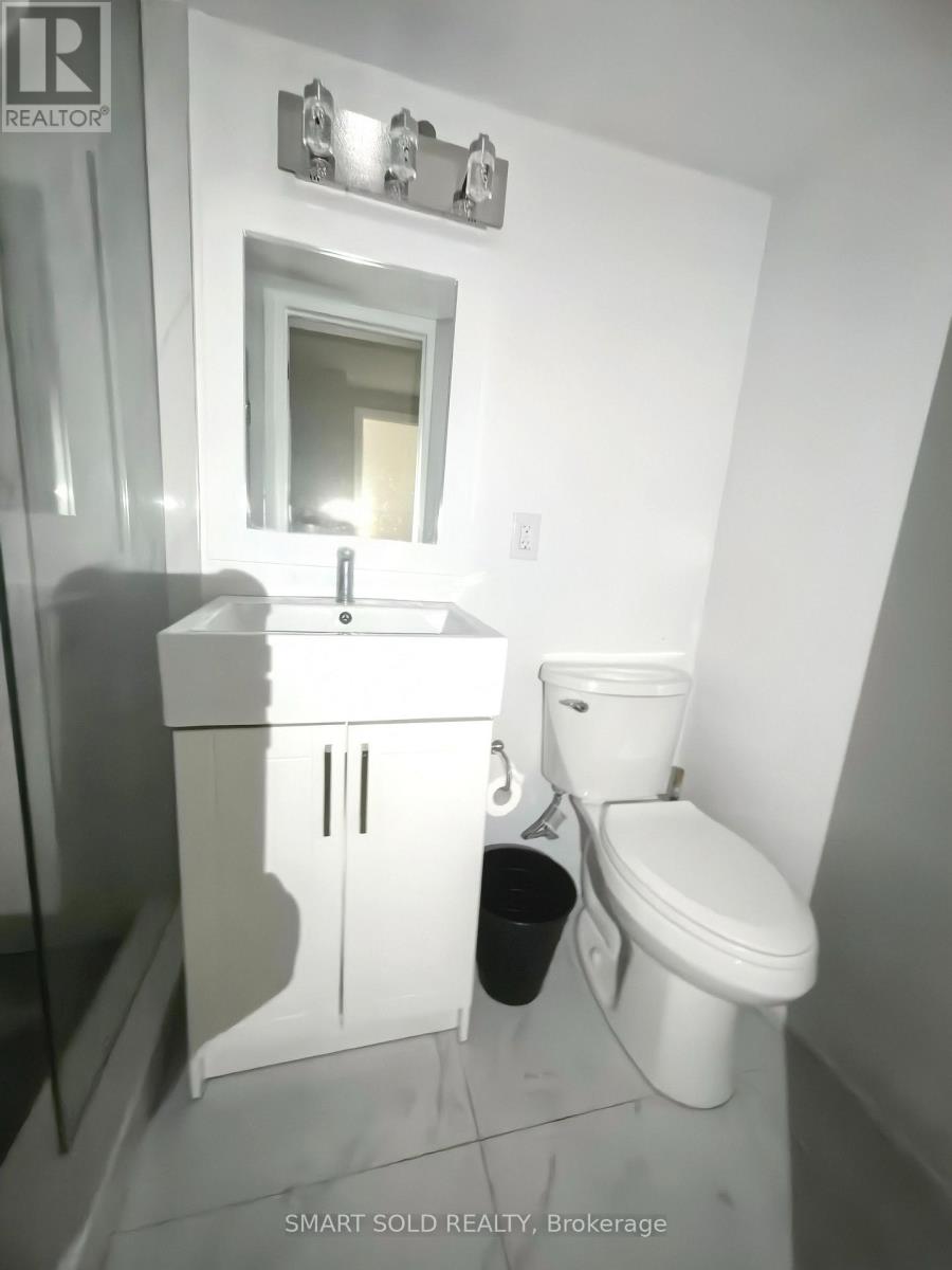 437 Bathurst Street, Toronto, Ontario  M5T 2S9 - Photo 10 - C12481887