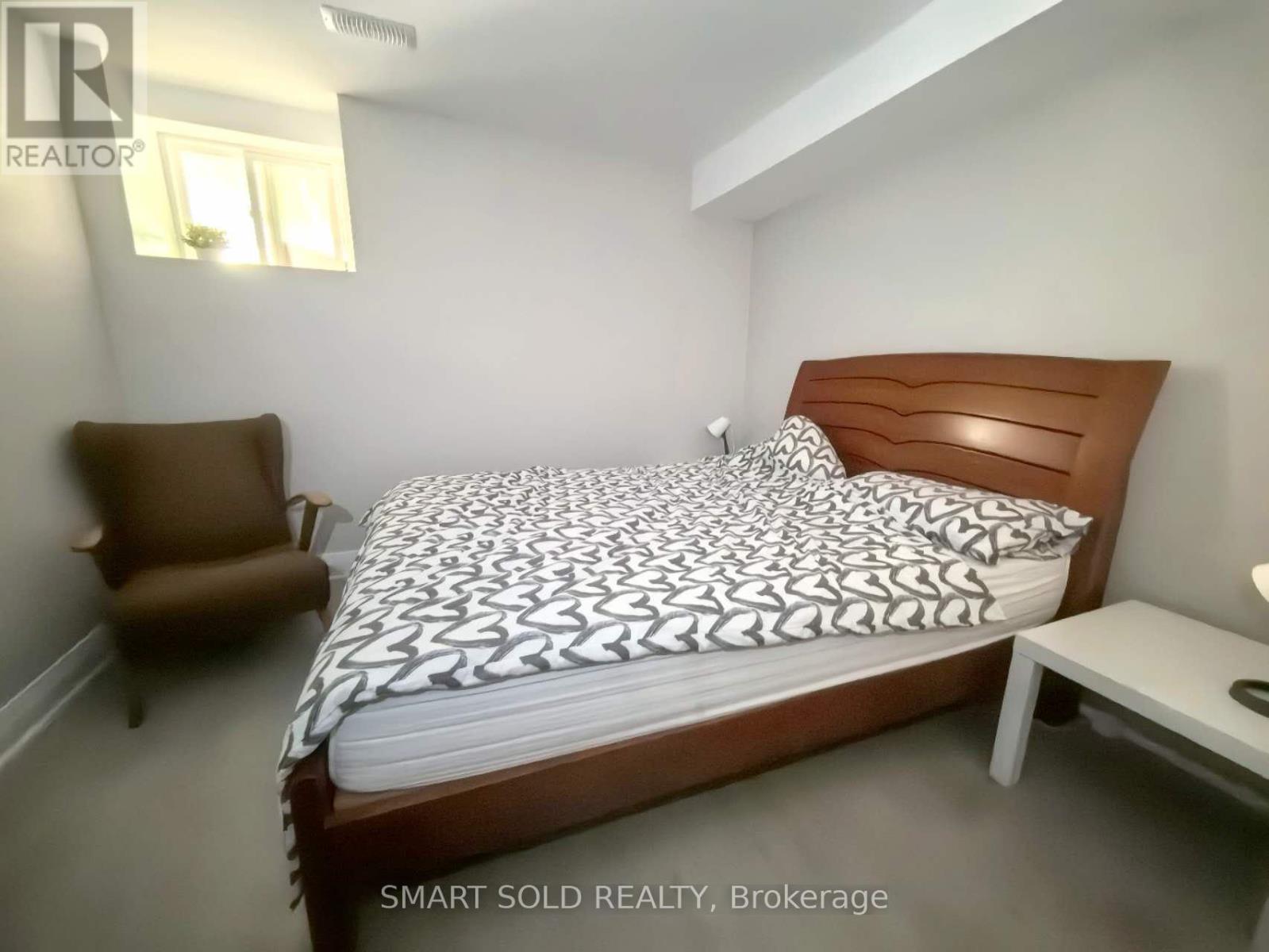 437 Bathurst Street, Toronto, Ontario  M5T 2S9 - Photo 7 - C12481887