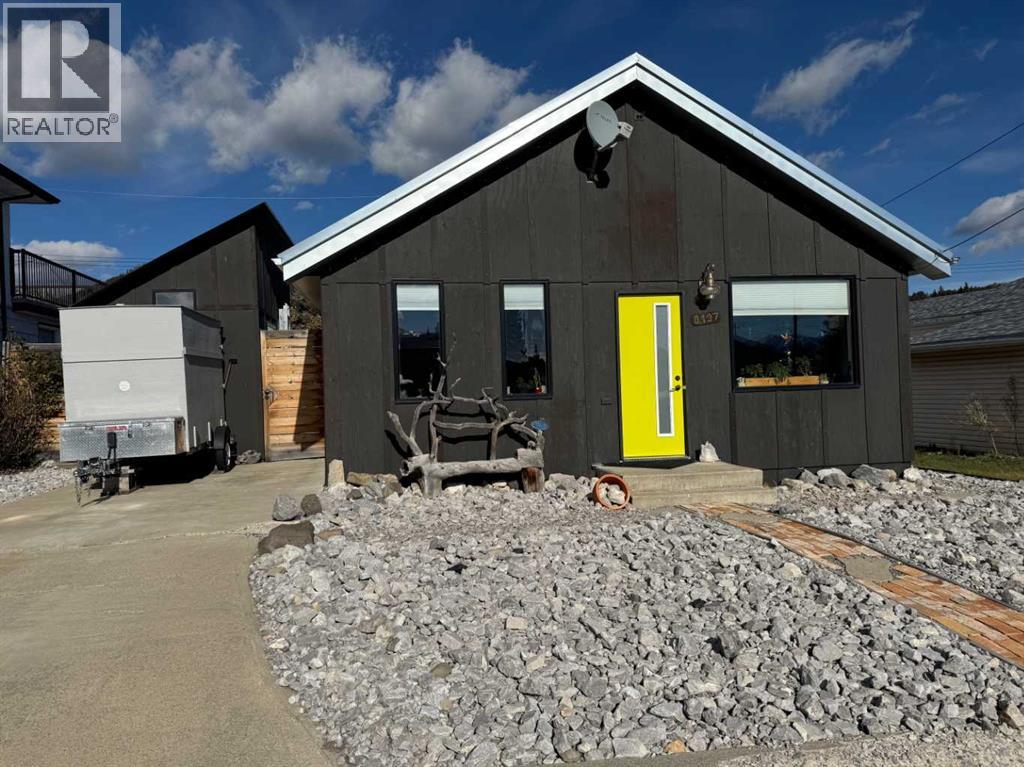 8137 21 Avenue, Coleman, Alberta  T0K 0M0 - Photo 1 - A2265732