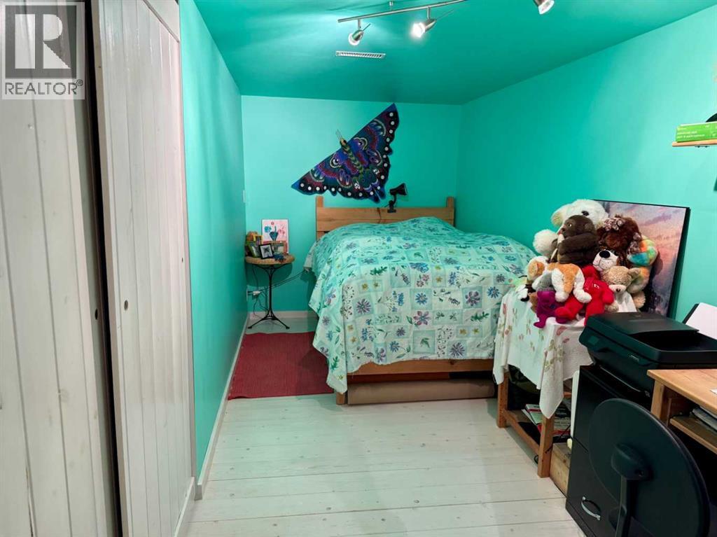 8137 21 Avenue, Coleman, Alberta  T0K 0M0 - Photo 8 - A2265732