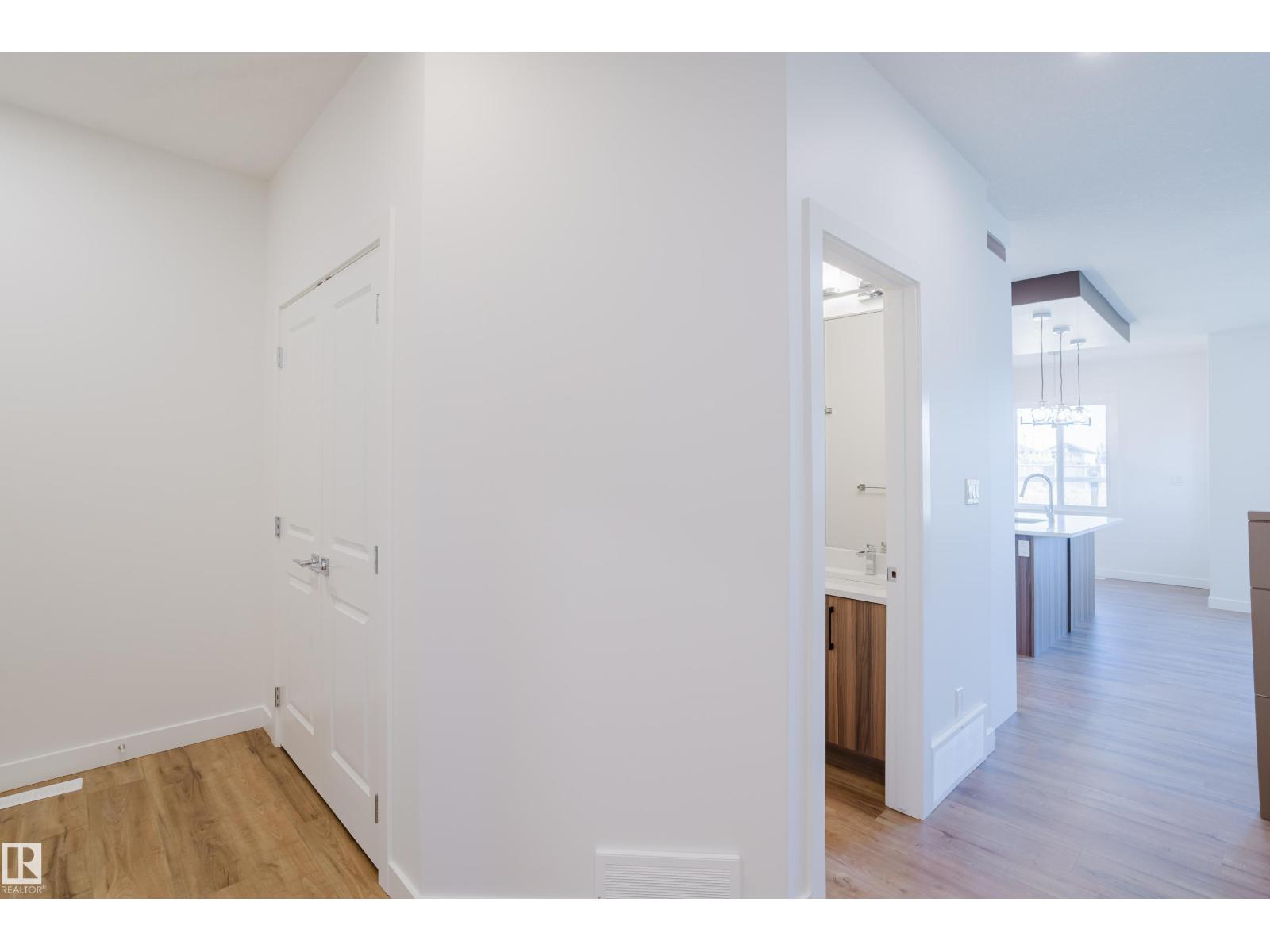 138 Mitchell Bn, Leduc, Alberta  T9E 1T5 - Photo 8 - E4463514