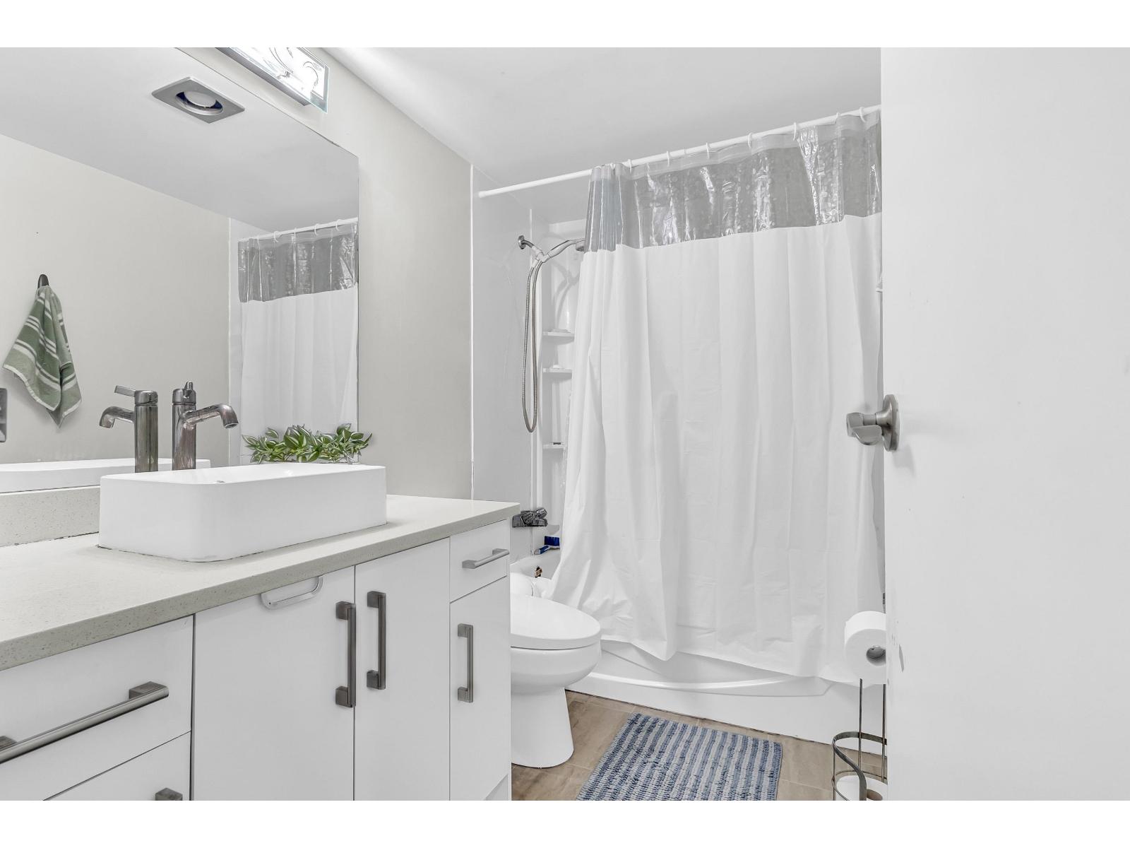 101 13291 70b Avenue, Surrey, British Columbia  V3W 7Z2 - Photo 5 - R3060718