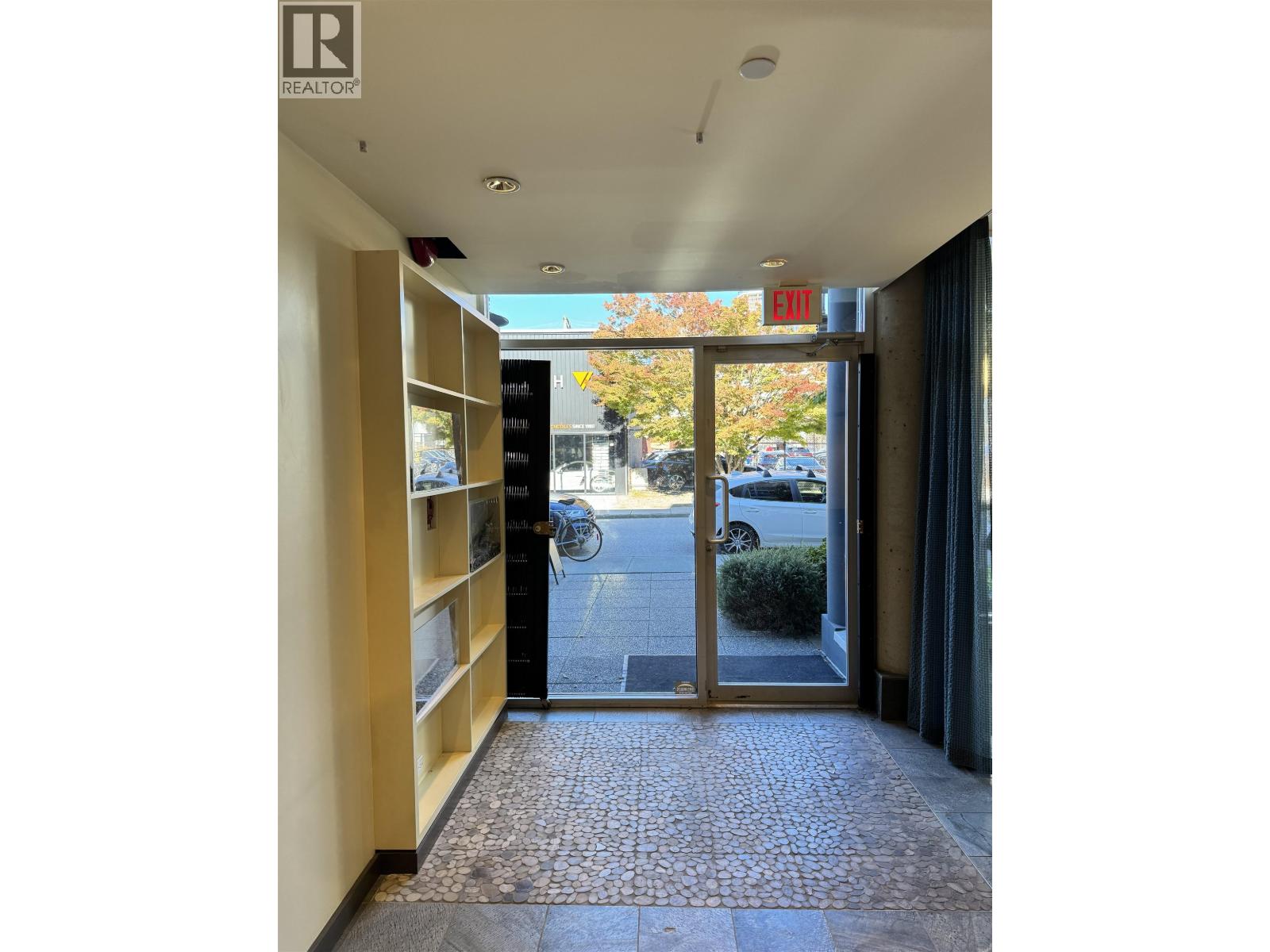 1738 W 2nd Avenue, Vancouver, British Columbia  V6J 1H6 - Photo 9 - C8073305