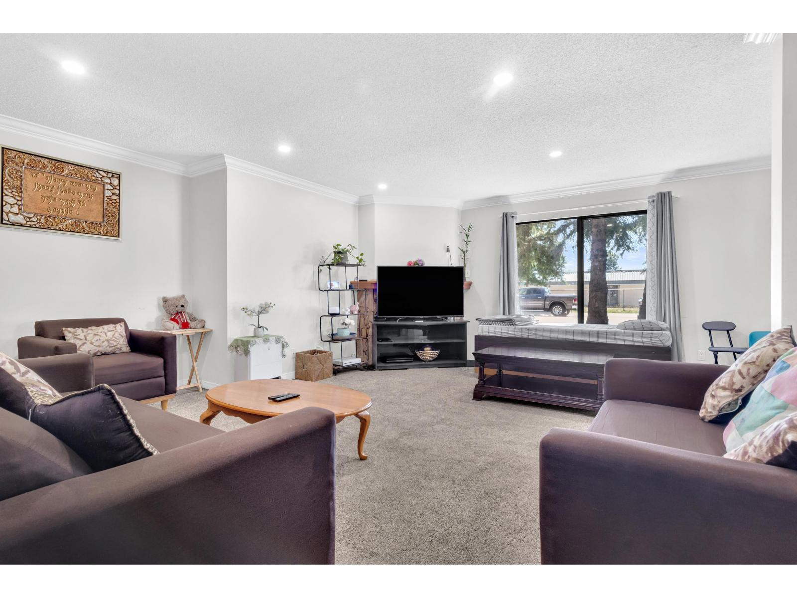 101 13291 70b Avenue, Surrey, British Columbia  V3W 7Z2 - Photo 3 - R3060718